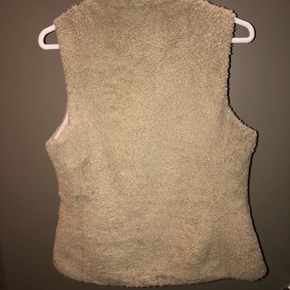 Patagonia Women’s Los Gatos Vest - Khaki - Medium - Picture 3 of 5